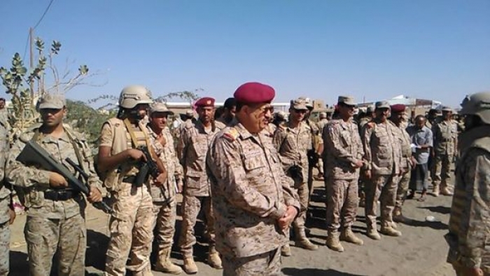 بالصورة : المقدشي يواصل زيارة الوية معركة صنعاء