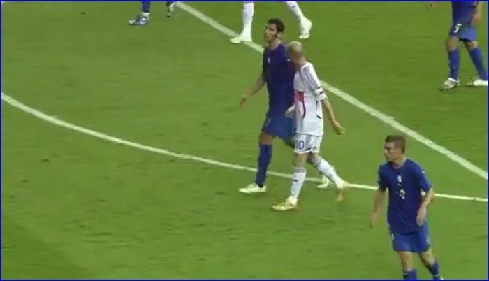 بالفيديو: نجل زيدان يعيد احياء "نطحة" والده