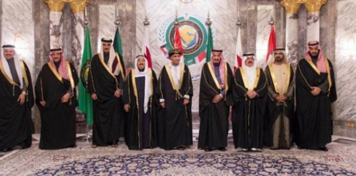 القمة الخليجية تدعو لمؤتمر دولي لإعمار اليمن بعد التوصل لاتفاق سلام