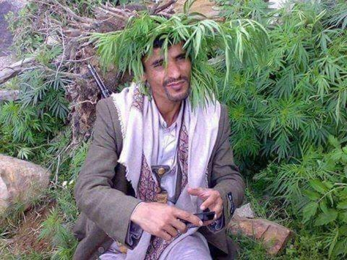 بالصورة الساخرة : هكذا يستخدم ابوعلي الحاكم التموية للهروب من قصف الطيران