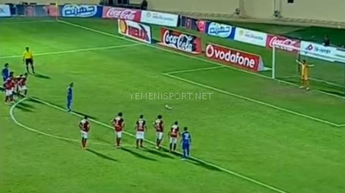 الأهلي يتلقى صفعة من سموحة في معقله (فيديو)