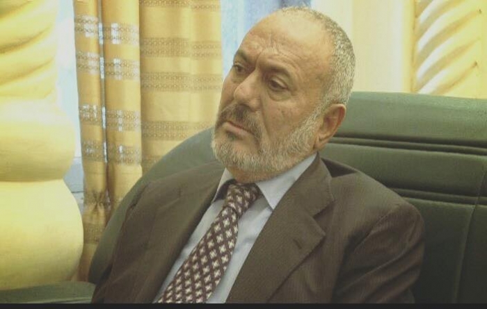 سفير روسيا يقنع المخلوع بالأمر الخطير .. وبن دغر يكشف المستور !!