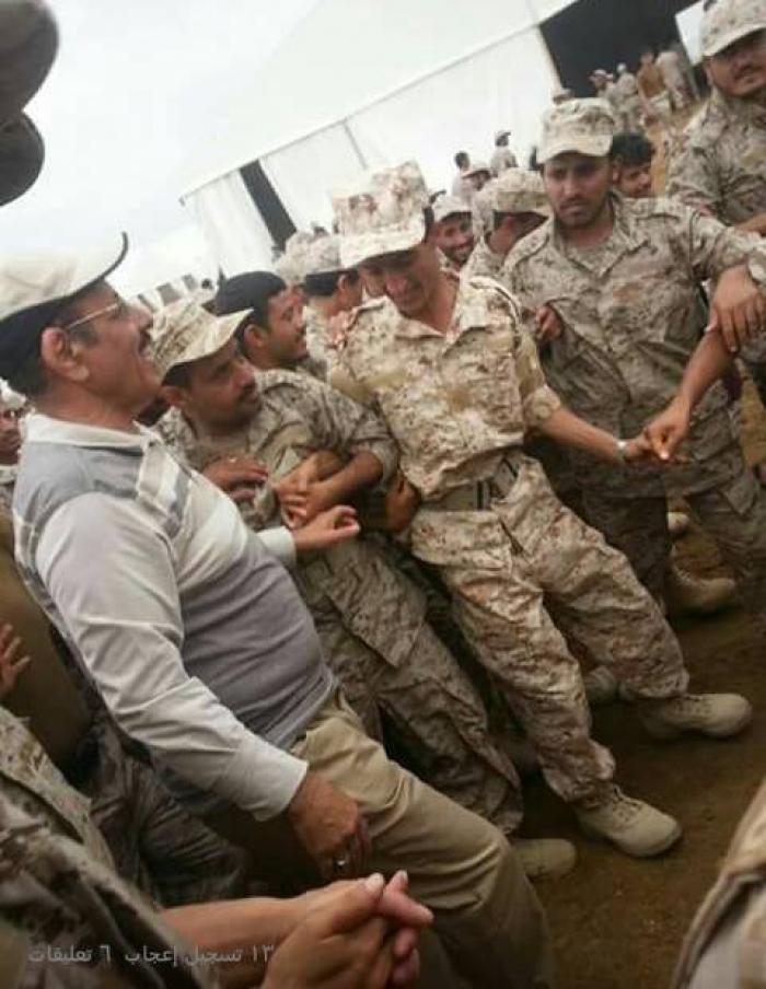 الناطق الرسمي لوزارة الدفاع: ظهور الجنرال الأحمر في الجبهات يشيع التفاؤل بين اليمنيين