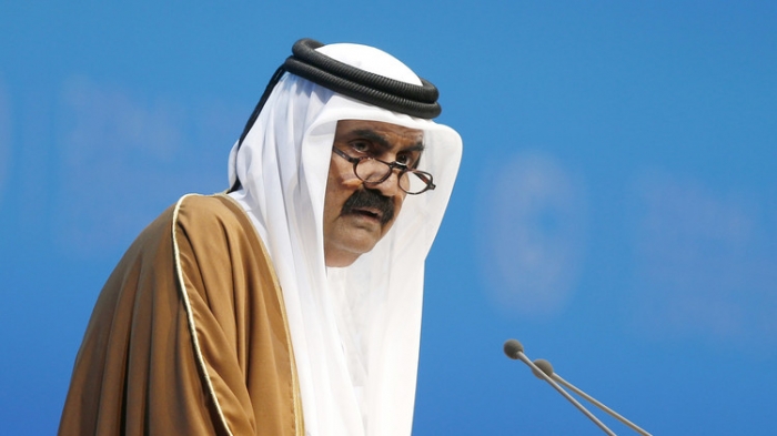 جدل في سويسرا بعد خرق حظر الطيران الليلي خلال استقبال والد أمير قطر