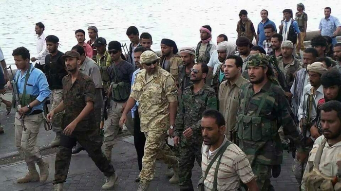 عاجل: عيدروس وشلال يدخلان ميناء عدن على راس قوة امنية كبيرة