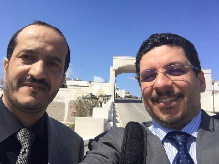 بن مبارك يظهر في المعاشيق بالقول : غادي بعد غادي .. صورة