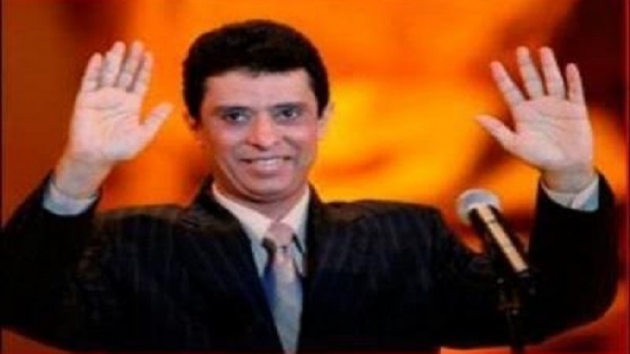 أحمد فتحي يخلي مسؤوليته عن منتحلي اسمه