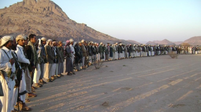 قبائل صنعاء تنقلب على الحوثيين أرحب ترحب.. وشيخ بني الحارث يعلن ولاءه للشرعية.. وشيخ حاشد يصف المؤتمرين "بالنعاج"!