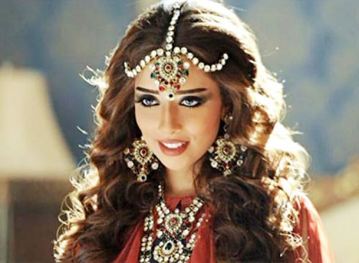 هكذا فاجأت الفنانة اليمنية "بلقيس فتحي" الشعب الكويتي في عيده الوطني