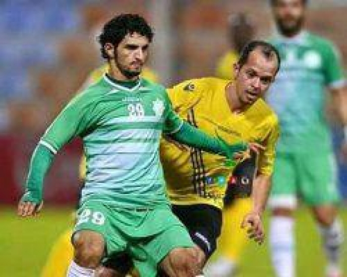 لاعب بمنتخب اليمن يحتل الصدارة في دوري المحترفين العماني