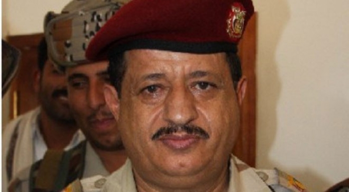 الكشف عن «عملية فساد ونهب» كبيرة لرئيس الأركان بمبلغ 1.8 مليار والمقدشي يهدد أحد الناشطين بقطع يديه (تفاصيل)