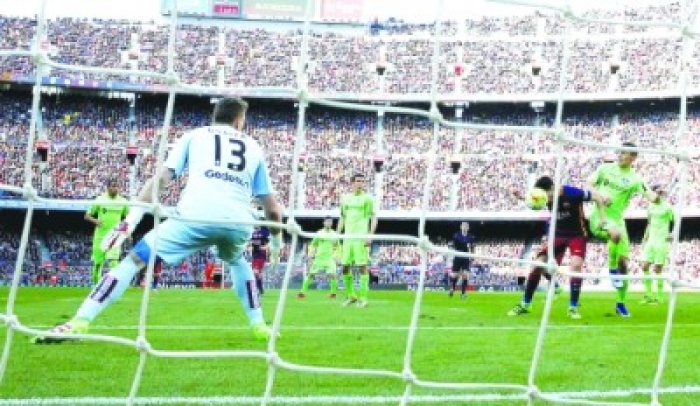 برشلونة وأتلتيكو للحاق بالريال في دوري الأبطال