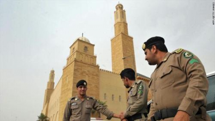 دوريات أمن جدة تطيح بـ«يمني» بحوزته 3981 حبة كبتاجون