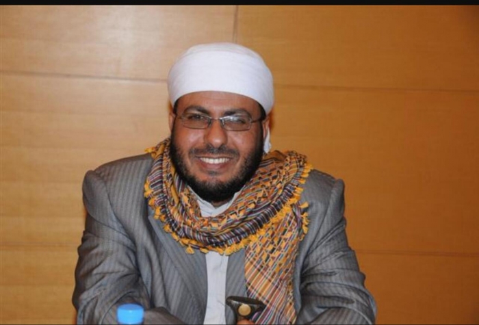 عاجل : اول رد من عضو لجنة صياغة الدستور على بيان " بحاح "
