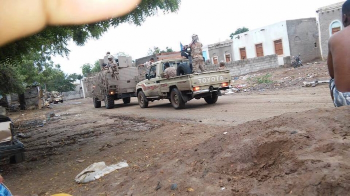 عاجل : القوات الموالية للحكومة تسيطر على عاصمة لحج اليمنية وتلقي القبض على 48 عنصرًا من "القاعدة"