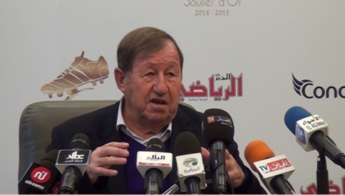 مدرب فرنسي شهير: بنزيمة دفع ثمن أصوله الجزائرية