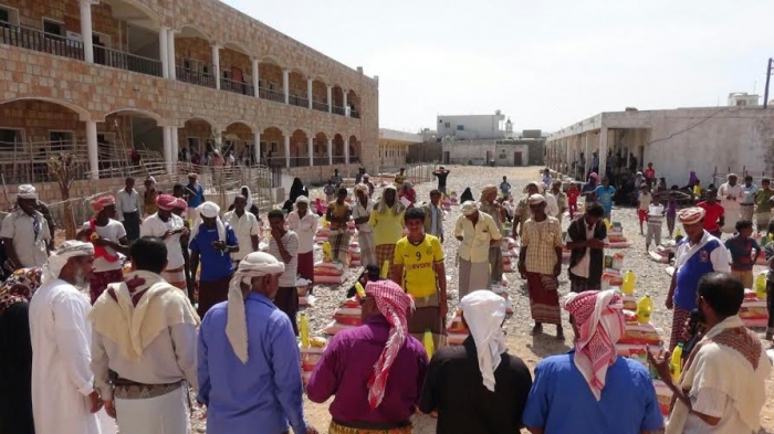 محافظ سقطرى يدشن مشروع السلة الغذائية المقدمة من دولة الكويت  سقطرى احمد جمعان