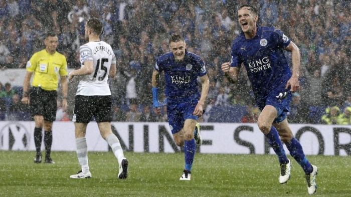 ليستر سيتي يحتفل بلقب الدوري بفوزه على إيفرتون