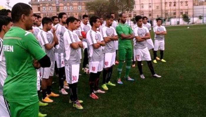 الأحمر يحط الرحال في قطر بقائمته النهائية " الاسماء "