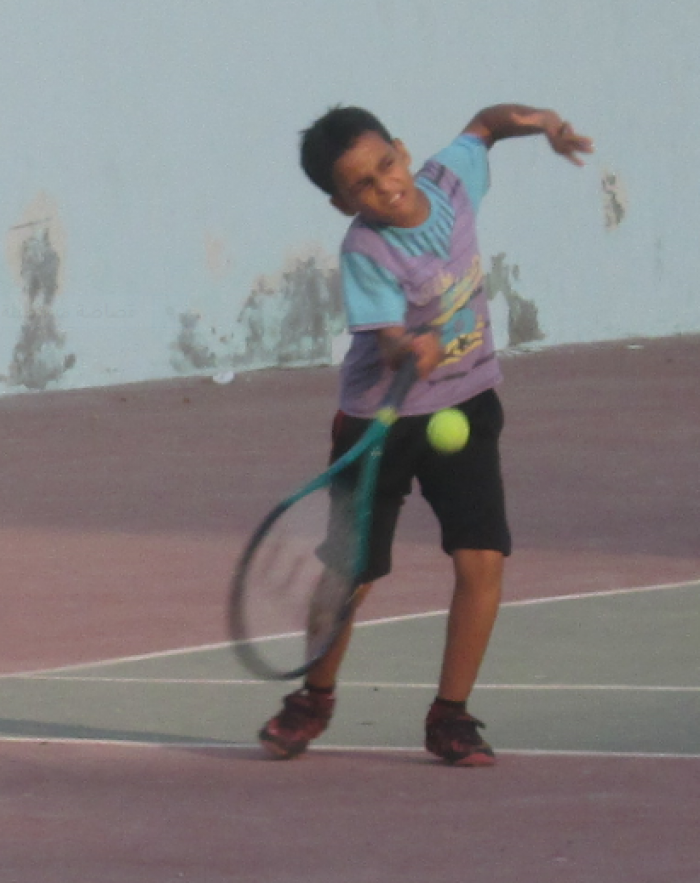 تقام بدعم وزارة الشباب والرياضة : منافسات شديدة في تنس عدن