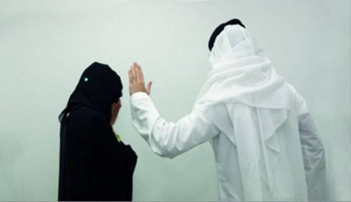 رجل يطلق عروسته ليلة الزفاف بسبب..!!