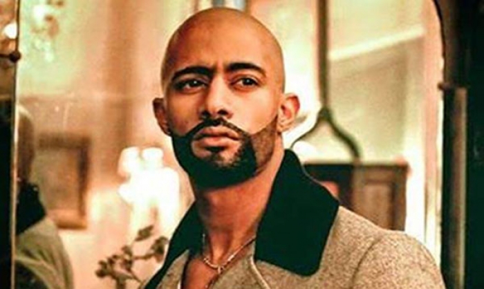 شاهد: غرفة أموال محمد رمضان المليئة بالدولارات