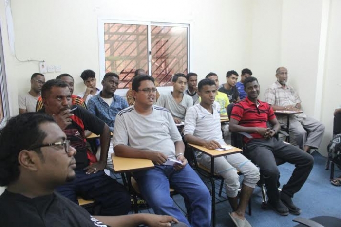 حاضر فيها الدكتور الرمادي ونظمها اتحاد اللعبة : دورة علم التدريب والتغذية الرياضية لمنتسبي التايكوندو بساحل حضرموت