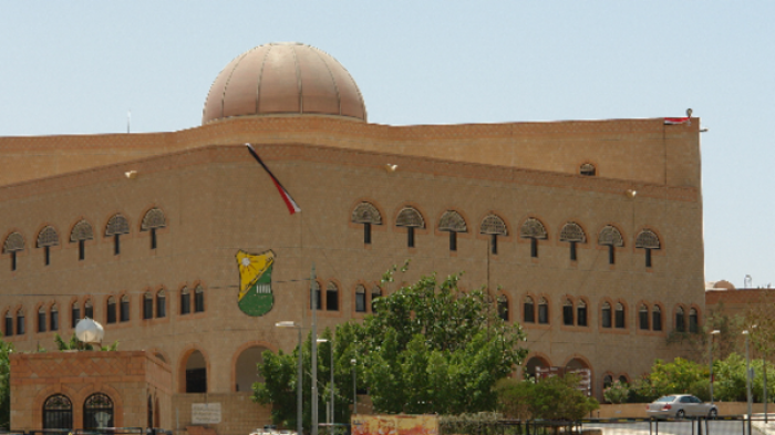 رئاسة جامعة صنعاء ترتكب «مجزرة» بحق أكثر من 60 أكاديميا (وثائق اسماء)