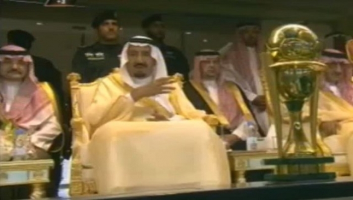 رد فعل الملك سلمان بعد طرد الفريدي لاعب النصر