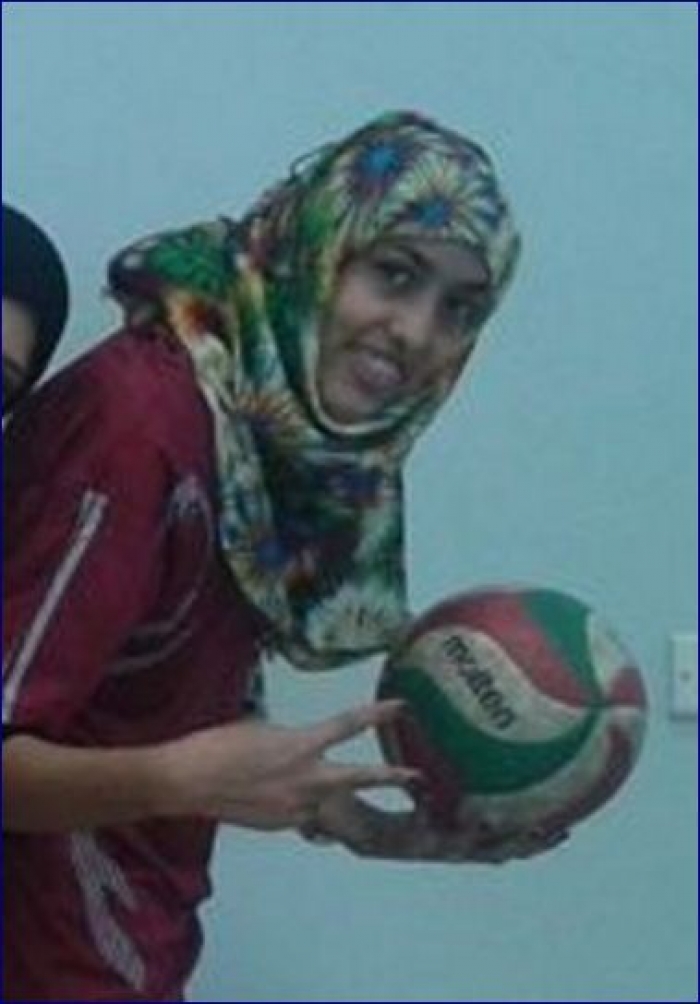 لاعبة يمنية تدخل في غيبوبة نتيجة إصابة تعرضت لها أثناء تمارين رياضية في نادي بلقيس (صورة)