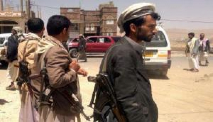 في جريمة بشعة قيادي "حوثي" يرمي بقيادي أخر في بئر بعد خلافات لاسباب غامضة!