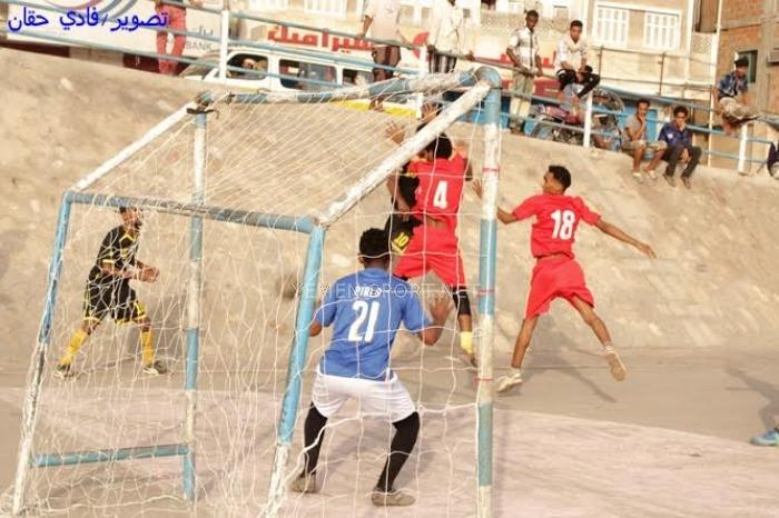 إتحاد حي السلام يتصدر المجموعة الثانية في بطولة كرة اليد الرمضانية