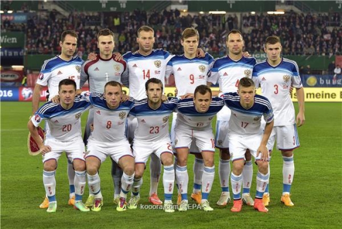 سعوديان يقتحمان منطقة تدريب المنتخب الروسي في "يورو 2016"