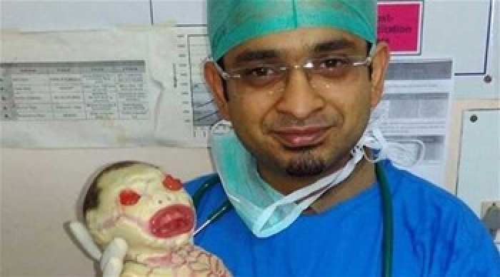 صور صادمة.. طفلة تولد بلا جلد تدهش الأطباء