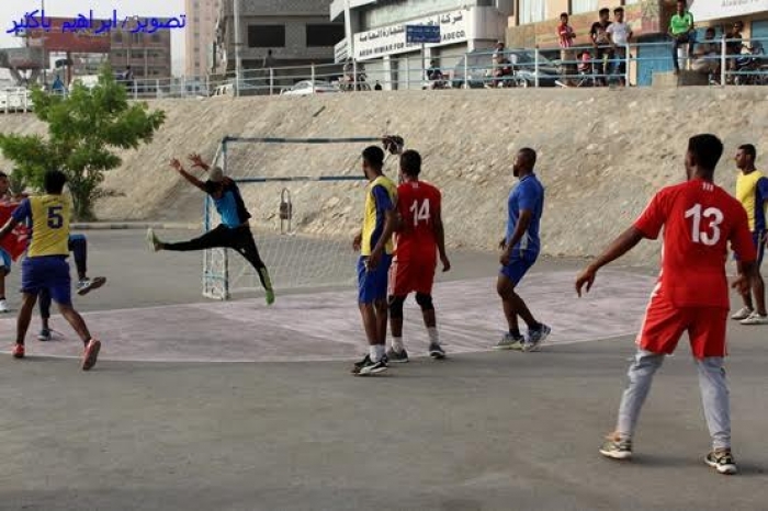شباب الوحدة يطيح بحامل اللقب ويتاهل لنهائي البطولة الرمضانية لكرة اليد بالمكلا