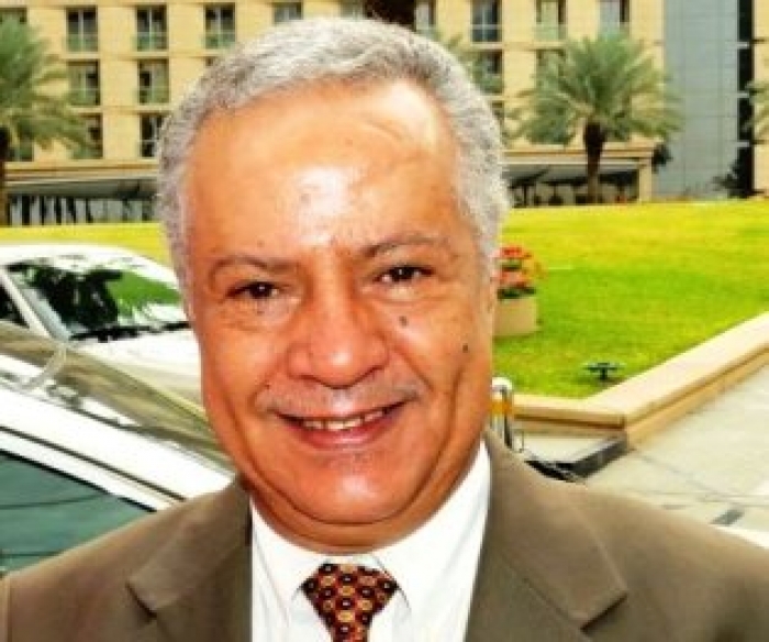 أحد مستشاري الرئيس اليمني يفجر مفأجاة جديدة