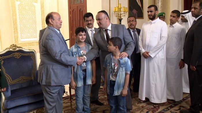 سام الغباري أول صحفي مؤيد للشرعية يتوقع نجاح المجلس السياسي باليمن وأن تصبح حكومة هادي حكومة منفى