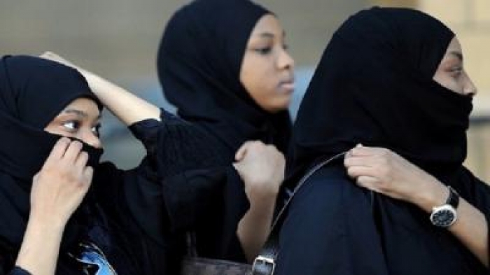 سعوديات يشعلن جدلا واسعا في المملكة بمطالب جريئة