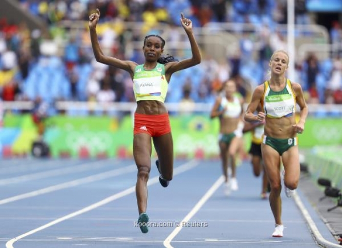 بالصور: الإثيوبية أيانا تحطم الرقم القياسي لسباق 10 آلاف متر