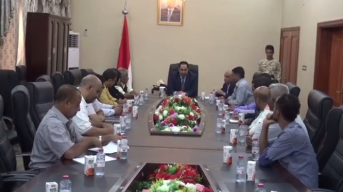 وزير الشباب والرياضة يناقش خطة عمل نادي التلال بعدن والصعوبات التي تعيق نشاطه