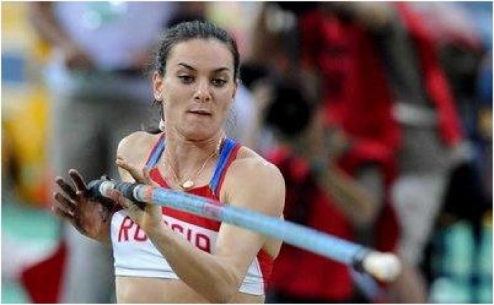 ايسنباييفا بطلة روسيا في القفز بالزانة تعلن اعتزالها