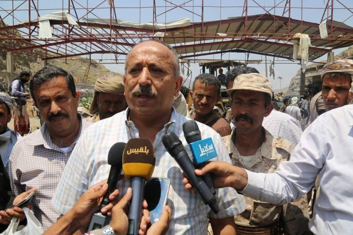 محافظ تعزيزور الضباب ..و يؤكد نجاح المرحلة الأولى من كسر الحصار