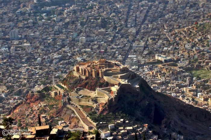 سقوط مناطق جديدة بيد المقاومة بتعز والجبهة الغربية تشتعل