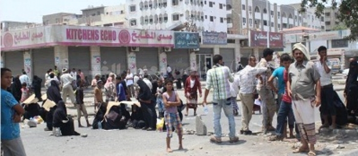 تعاظم الاحتجاجات الغاضبة للمتقاعدين والموظفين في عدن
