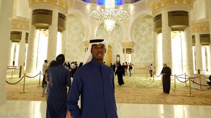 أغلى لاعب في العالم يهنئ المسلمين بالعيد