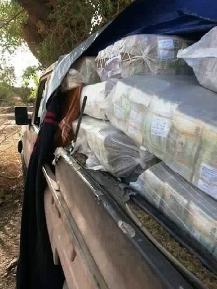 انسيابية في صرف الرواتب بعدن والحوثي يواصل جبي التبرعات من الفقراء لدعم مجهوده الحربي