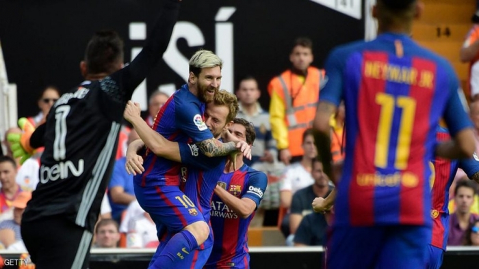 ميسي ينقذ برشلونة من فخ فالنسيا