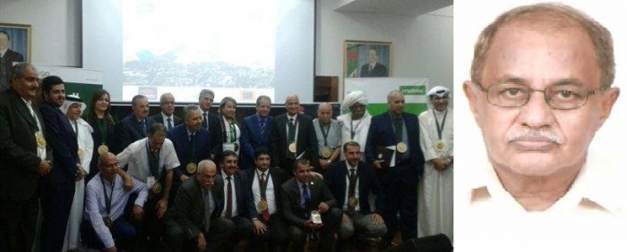 الاتحاد العربي للصحافة الرياضية يكرم الزميل عوض بامدهف بميدالية الاستحقاق
