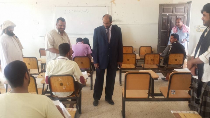 محافظ المهرة يدشن الامتحانات النهائية لكلية التربية جامعة عدن بالمحافظة