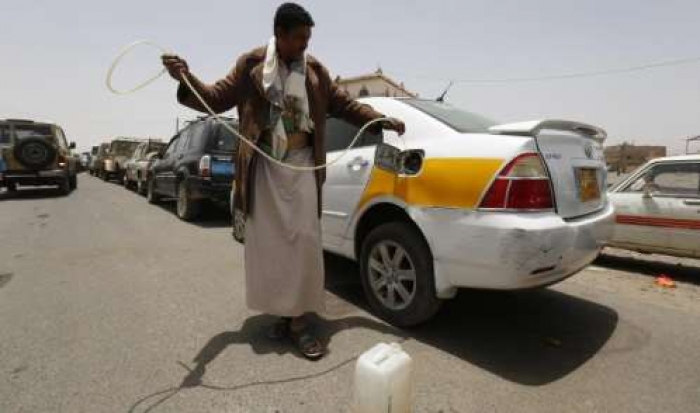 كشف كواليس إفتعال أزمة مشتقات النفط ( الحوثيين – تجار السوق السوداء – شركة النفط)
